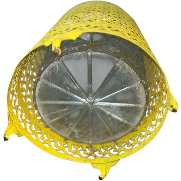 Vintage Hollywood Regency Yellow Filigree Waste Trash Basket Can W/ Liner - Picture 2 of 11